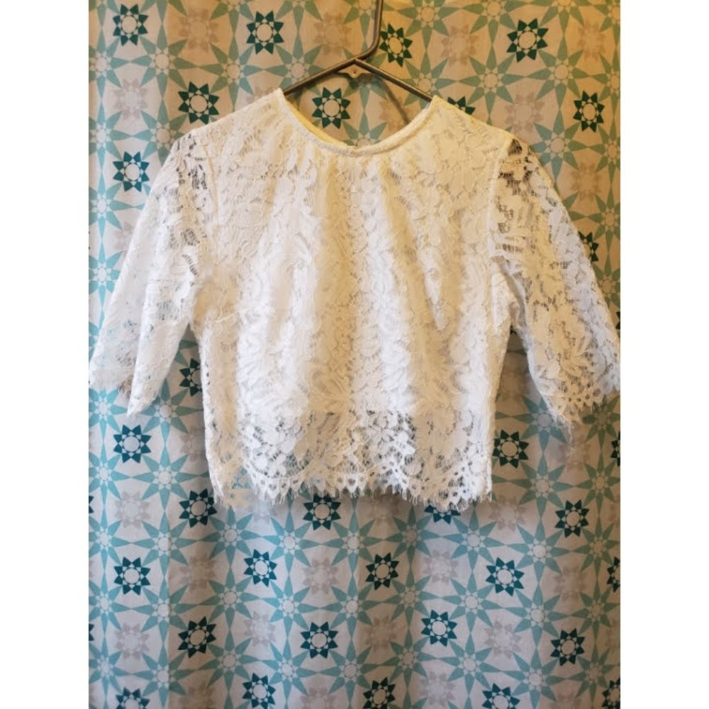 NEW White Lace Cropped Shirt Blouse Top Size S